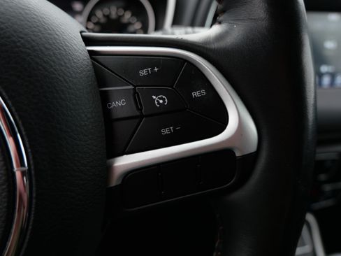 Used 2018 Jeep Compass Latitude w/ Popular Equipment Group AWD/4WD image 37