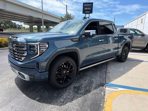 Used 2024 GMC Sierra 1500 Denali w/ Technology Package AWD/4WD image 3