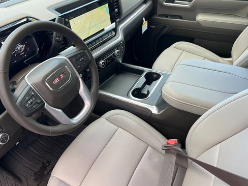 New 2026 GMC Sierra 2500 SLT w/ SLT Premium Package AWD/4WD image 7