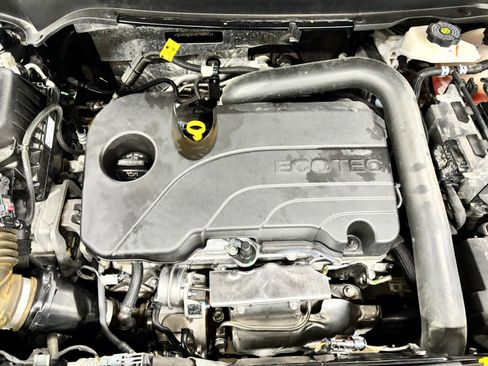 Used 2024 Chevrolet Equinox RS w/ RS Leather Package FWD image 24