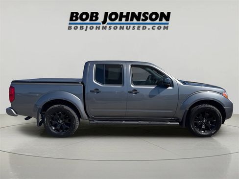 Used 2021 Nissan Frontier SV w/ Midnight Edition Floor Mats image 8