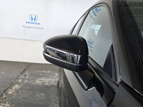 Used 2024 Honda HR-V LX image 13