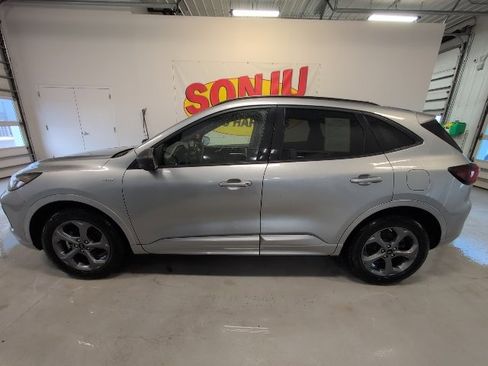 Used 2023 Ford Escape ST-Line image 2