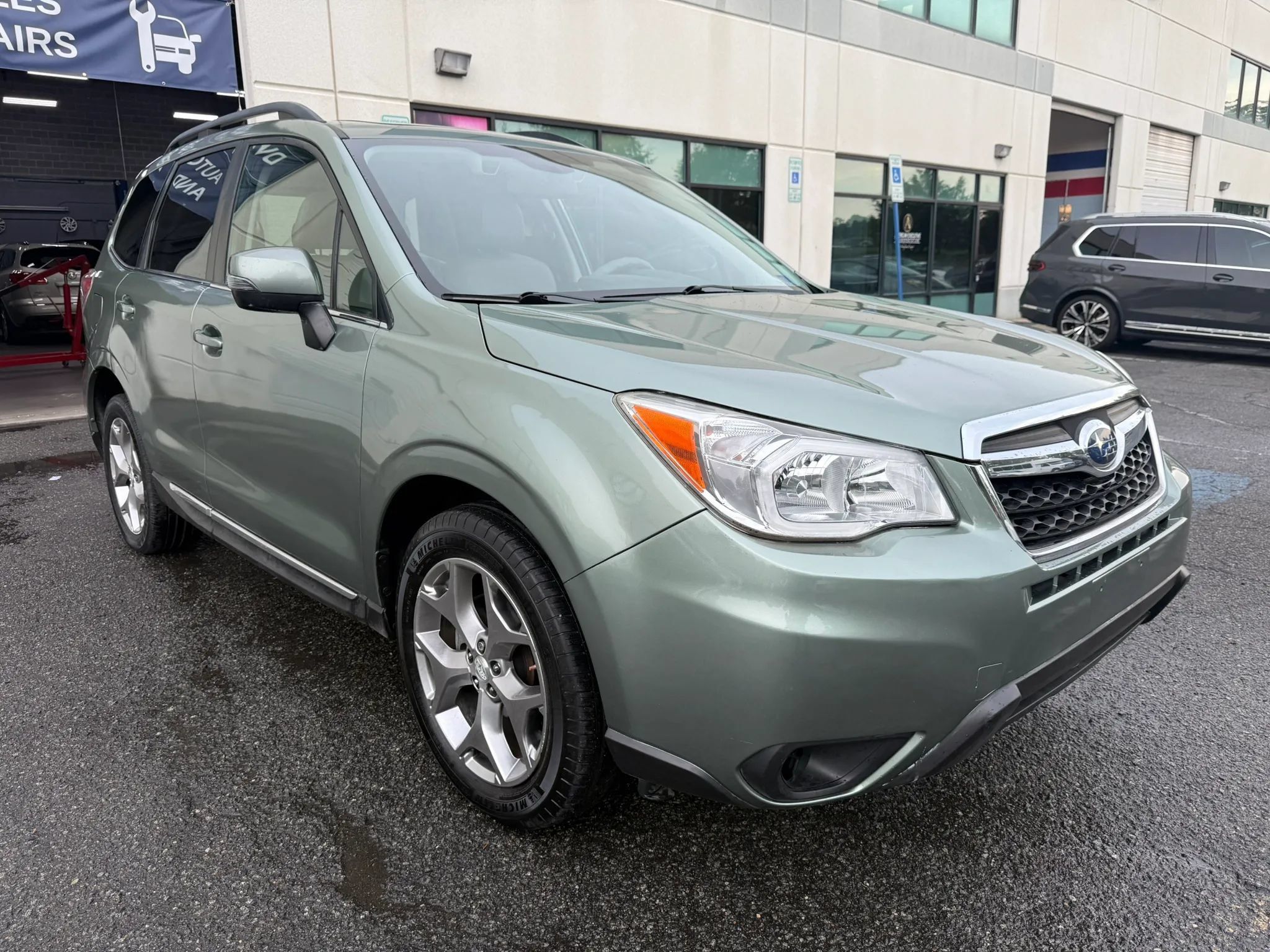 Used 2015 Subaru Forester 2.5i Touring w/ Eyesight & Navigation System AWD/4WD image 8