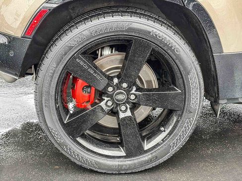 Used 2020 Land Rover Defender 110 X image 10