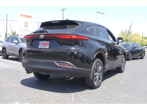 Used 2024 Toyota Venza LE AWD/4WD image 4