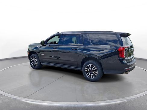 Used 2023 GMC Yukon XL AT4 w/ AT4 Premium Plus Package AWD/4WD image 6