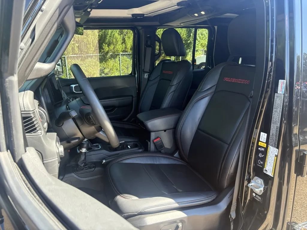 Used 2024 Jeep Gladiator Rubicon AWD/4WD image 14