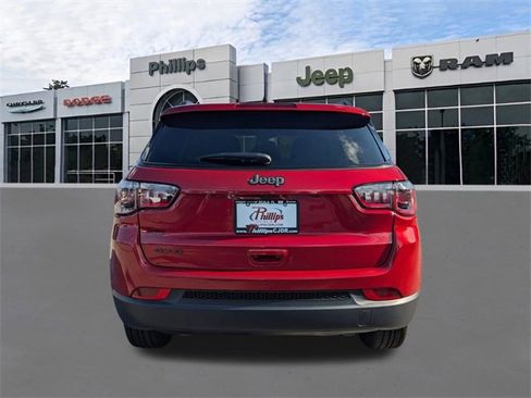 New 2026 Jeep Compass Latitude image 5