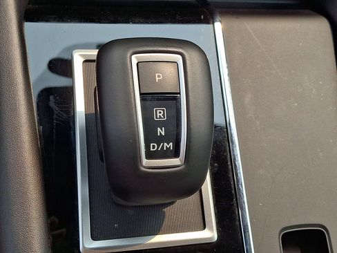Used 2023 Mitsubishi Outlander SE AWD/4WD image 14