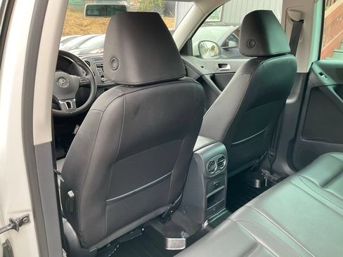 Used 2014 Volkswagen Tiguan SE FWD image 31