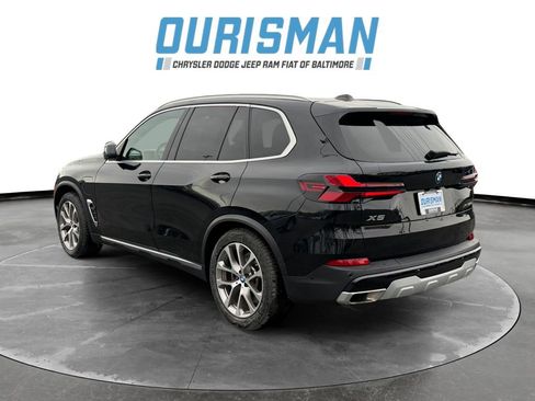 Used 2024 BMW X5 xDrive50e AWD/4WD image 4