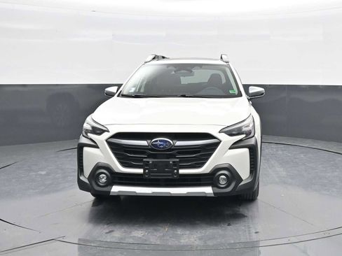 Used 2023 Subaru Outback Touring XT image 3