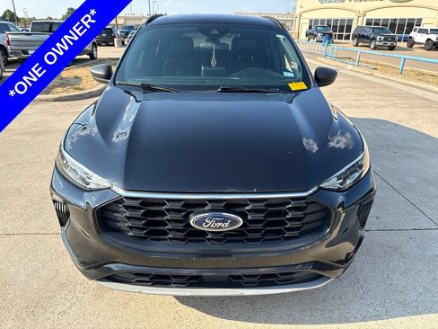 Used 2023 Ford Escape ST-Line AWD/4WD image 2