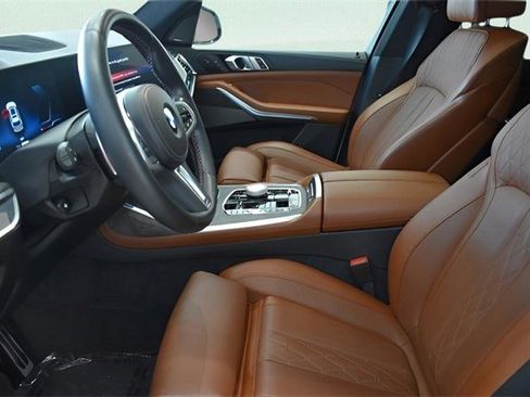 Used 2024 BMW X7 M60i w/ Executive Package image 24