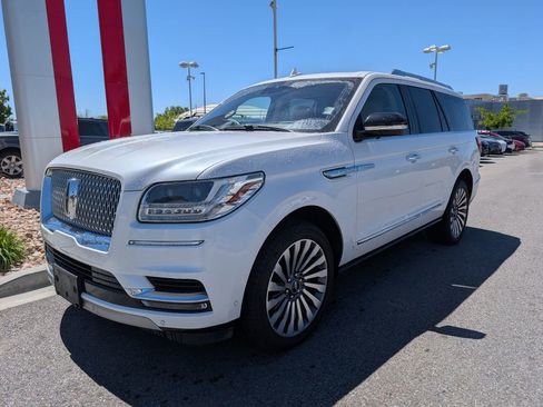 Used 2019 Lincoln Navigator Reserve AWD/4WD image 2