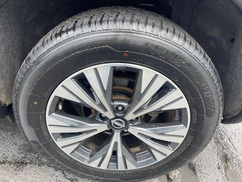 Certified 2023 Nissan Rogue SV AWD/4WD image 26