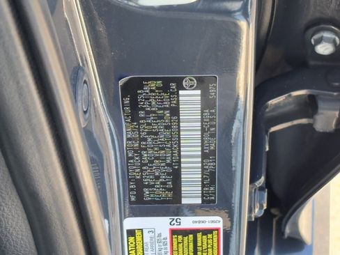 Certified 2025 Toyota Camry XLE image 32