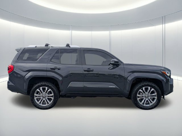 Used 2025 Toyota 4Runner Limited AWD/4WD image 7