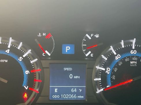 Used 2018 Toyota 4Runner SR5 Premium AWD/4WD image 15