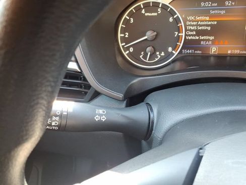 Used 2024 Nissan Altima 2.5 SV FWD image 25