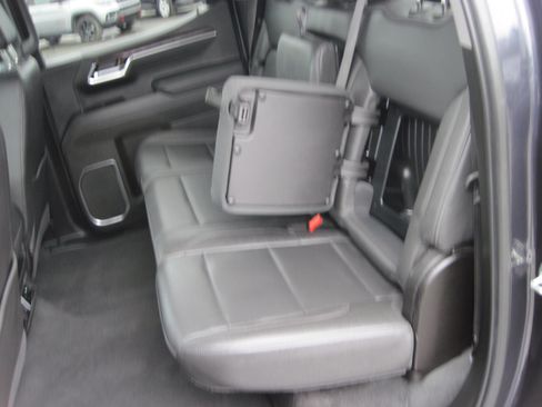 Used 2025 GMC Sierra 1500 SLT AWD/4WD image 10