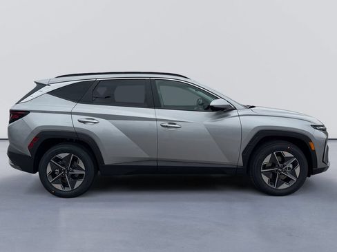 New 2026 Hyundai Tucson SEL Plus FWD image 2