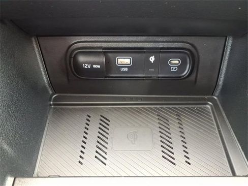 Used 2023 Kia Sportage EX image 9