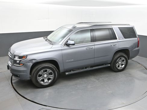 Used 2020 Chevrolet Tahoe LT w/ Luxury Package AWD/4WD image 31