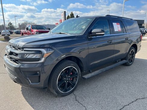 Used 2022 Ford Expedition Max Limited image 3