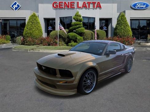 Used 2008 Ford Mustang GT RWD image 3
