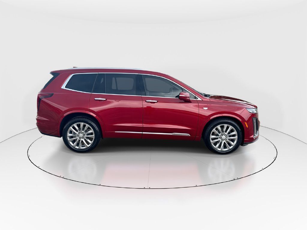 Used 2023 Cadillac XT6 Premium Luxury w/ Technology Package FWD image 9