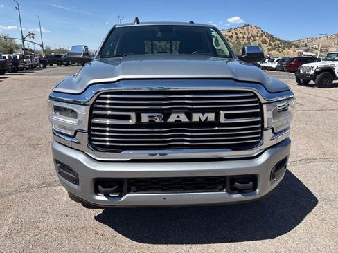 Used 2022 RAM 2500 Laramie AWD/4WD image 2