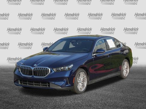 Used 2025 BMW 530i xDrive w/ Executive Package AWD/4WD image 5