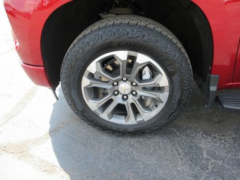 Certified 2024 Chevrolet Silverado 1500 High Country AWD/4WD image 15