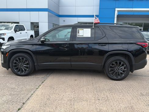 Used 2023 Chevrolet Traverse RS w/ LPO, Floor Liner Package AWD/4WD image 8