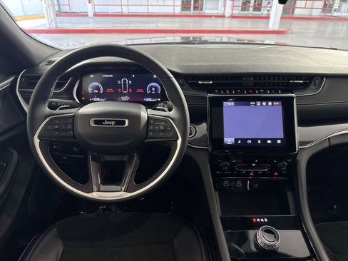 Used 2023 Jeep Grand Cherokee L Laredo AWD/4WD image 16