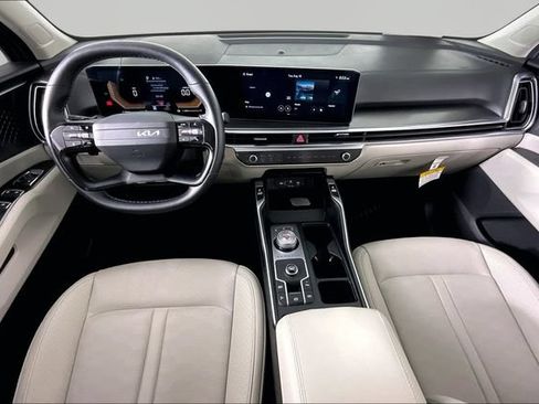 Certified 2026 Kia Sorento EX FWD image 7