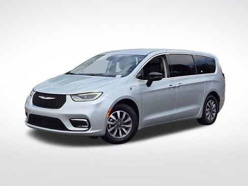 Used 2024 Chrysler Pacifica Limited FWD image 1