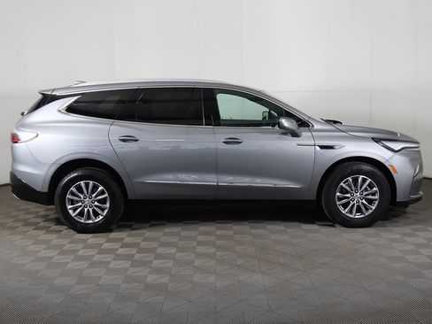 Used 2024 Buick Enclave Premium image 21