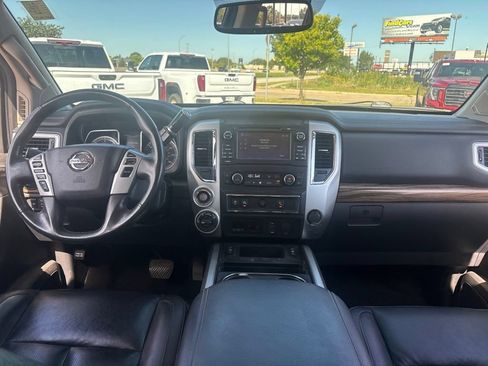 Used 2016 Nissan Titan SL AWD/4WD image 9
