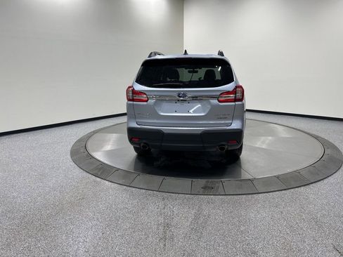 Used 2022 Subaru Ascent Limited w/ Technology Package image 7