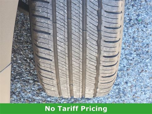 Used 2022 GMC Terrain SLT w/ Tech Package image 8