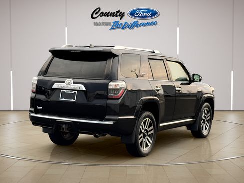 Used 2016 Toyota 4Runner Limited AWD/4WD image 7