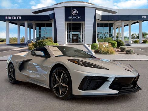 Used 2023 Chevrolet Corvette Stingray Premium Cpe w/ Z51 Performance Package RWD image 2