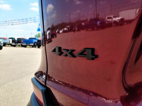 Used 2020 Jeep Cherokee Latitude Plus AWD/4WD image 15