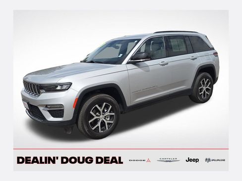 Used 2024 Jeep Grand Cherokee Limited AWD/4WD image 1