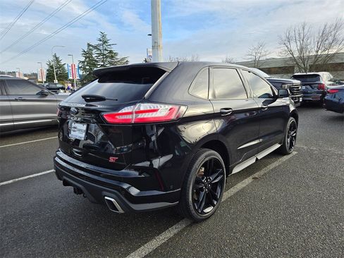 Used 2022 Ford Edge ST w/ Equipment Group 401A image 5