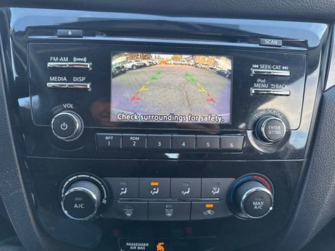 Used 2017 Nissan Rogue Sport S w/ S Appearance Package image 19