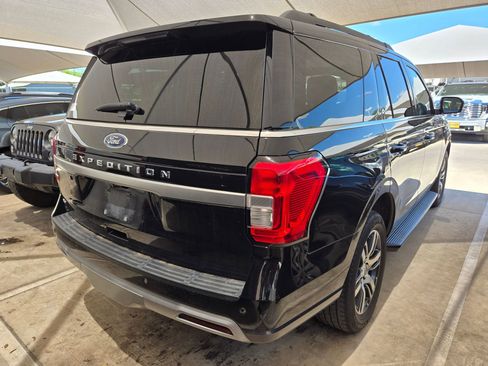 Used 2024 Ford Expedition XLT AWD/4WD image 8
